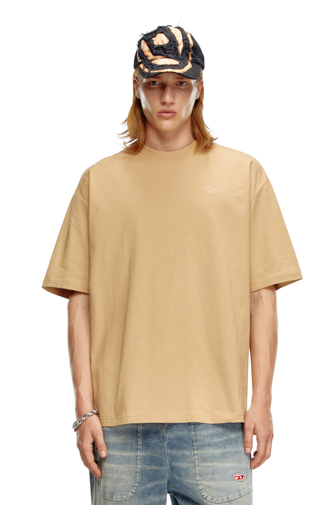 T-shirt with maxi oval D embroidery-- Elegant Classic Vintage