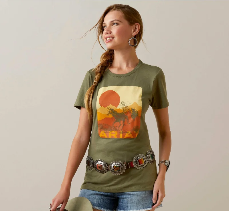 Ariat mustang fever SS Tshirt-- Front Pockets Side Pockets Patch Pockets