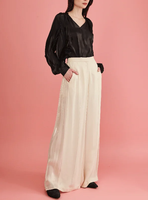 SUKI BLOUSE, BLACK Ruched Sleeve Blouse