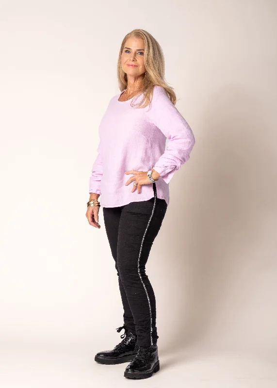 Usha Pants in Onyx Fashionable Track Pants