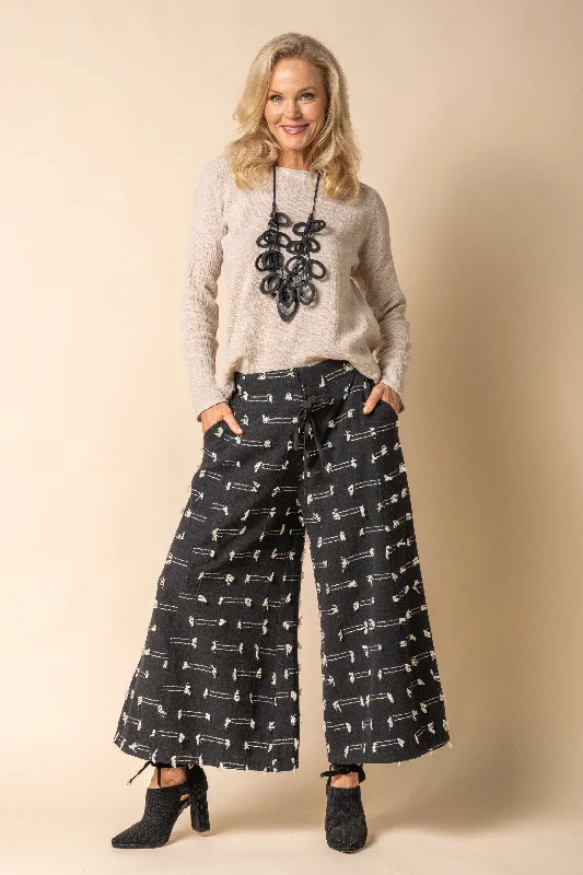 Aloka Pants in Onyx Chic Black Leggings